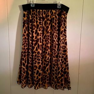 Lula roe leopard skirt